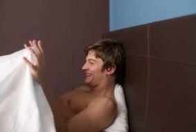 Um homem aumentou seu pênis com massagem